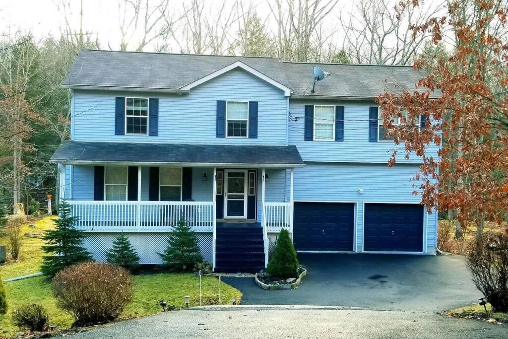 *Amenity-Filled Waterfront Oasis @Saw Creek Estates Near Waterfalls And Hiking* East Stroudsburg Kültér fotó
