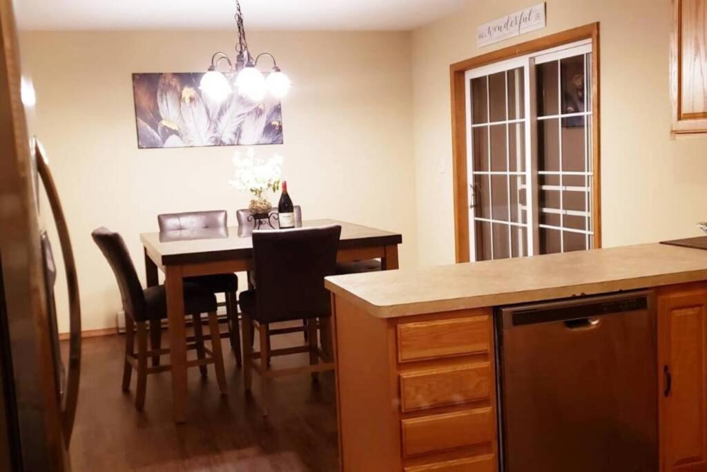 *Amenity-Filled Waterfront Oasis @Saw Creek Estates Near Waterfalls And Hiking* East Stroudsburg Kültér fotó